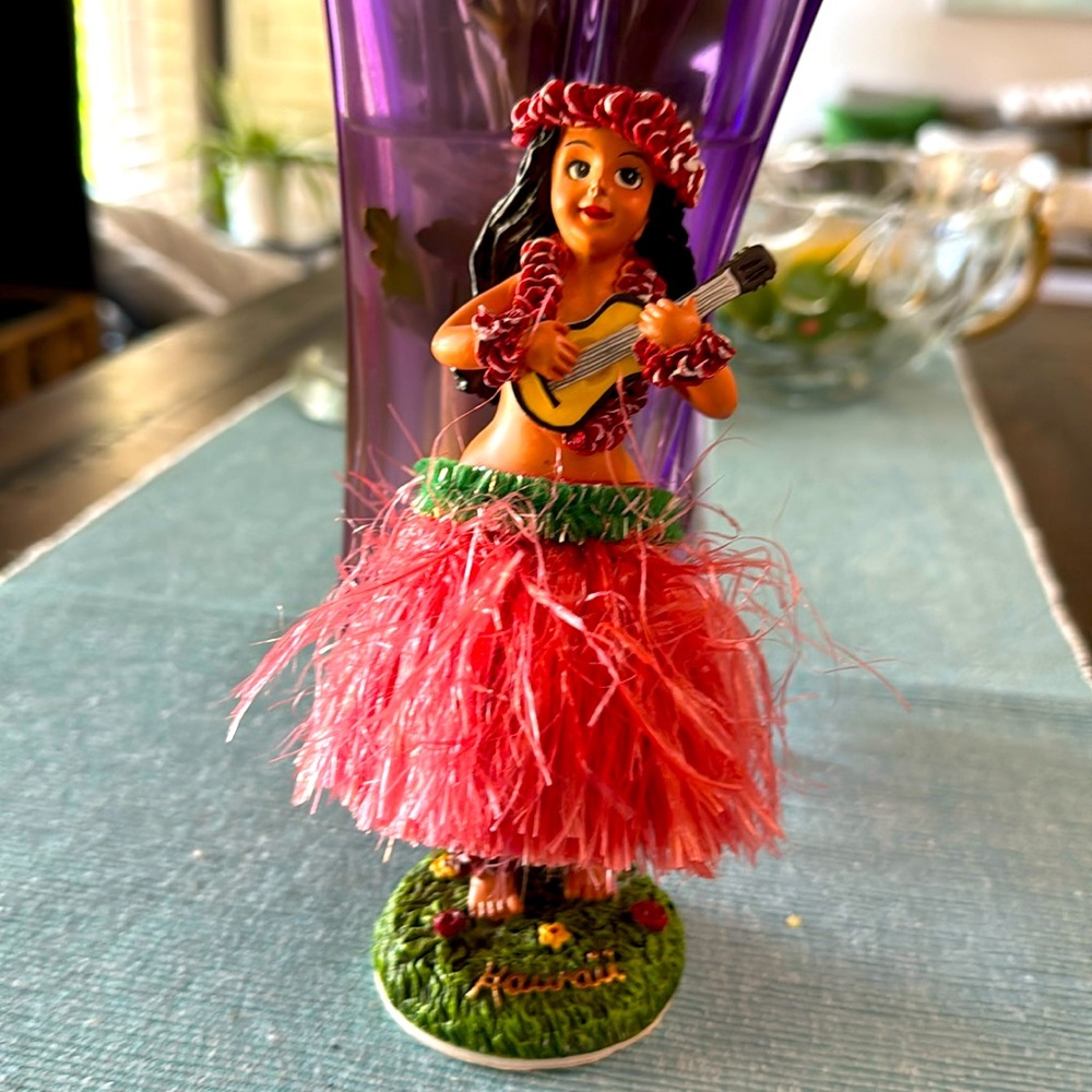 Vintage K.C. Co Ltd Hawaii Dashboard Hula Skirt Ukulele Woman Doll Tiki Wiggler